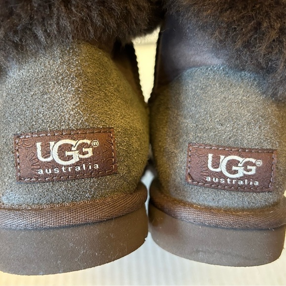 Ugg Australia winter snow Bailey button brown suede & sheepskin boots Sz-6. I - Picture 11 of 12